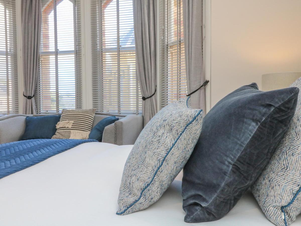 אילפרקומב 7 Belgrave Apartments מראה חיצוני תמונה